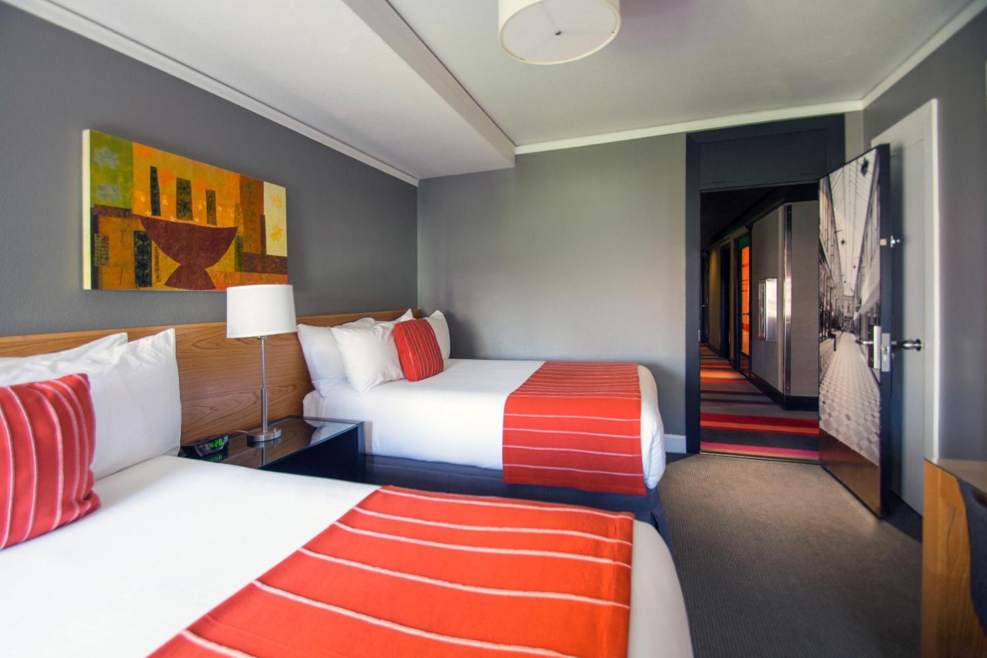 Max Hotel 3*